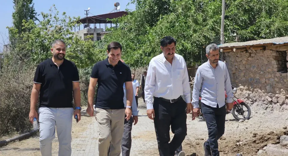 Pervari Kaymakamı Ali Buzkaya, Ormandalı Köyü'nde Vatandaşlarla Bir Araya Geldi görseli