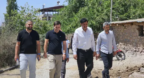 Pervari Kaymakamı Ali Buzkaya, Ormandalı Köyü'nde Vatandaşlarla Bir Araya Geldi