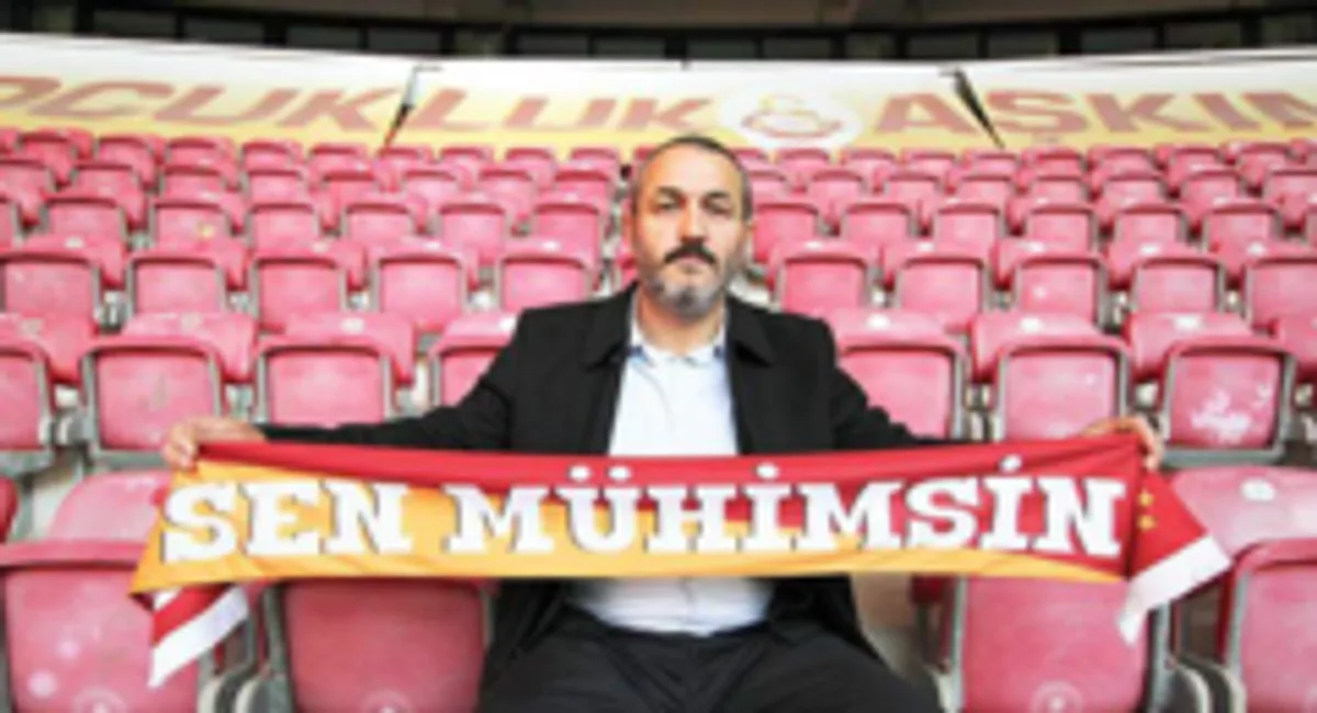 Galatasaray Taraftar Grubu Lideri Sebahattin Şirin Gözaltına Alındı Galatasaray Taraftar Grubu Lideri Sebahattin Şirin Gözaltına Alındı