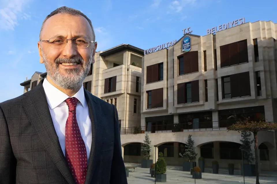 Eyüpsultan Belediye Başkanı Mithat Bülent Özmen gözaltına alındı: 28 şüpheli operasyonla tutuklandı görseli