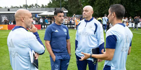 Ajax'ta Sürpriz İlk 11: Blind ve Henrique Sahneye Çıkıyor