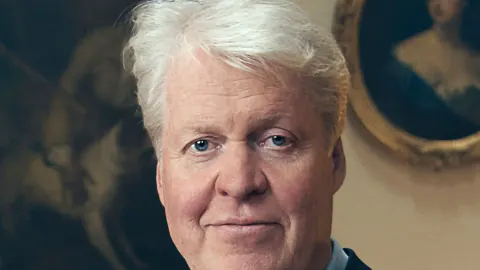 Earl Spencer anılarıyla sarayla çatıştıktan sonra marka tescili başvurusunda bulundu