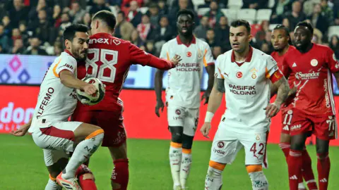 Antalyaspor'da Efsane Kaptan Dönemi: Bülent Korkmaz Göreve Getirildi
