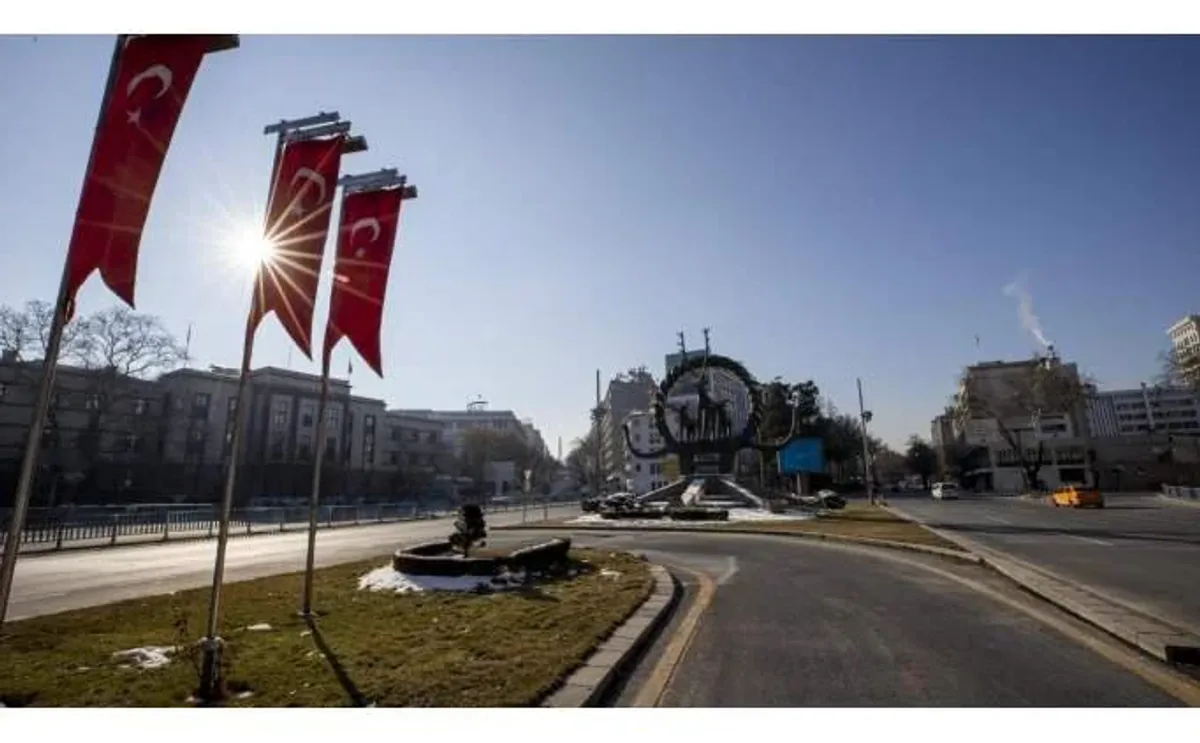 Ankara'da NATO Zirvesi Trafiği Ne Zaman Normale Dönecek? Ankara'da NATO Zirvesi Trafiği Ne Zaman Normale Dönecek?