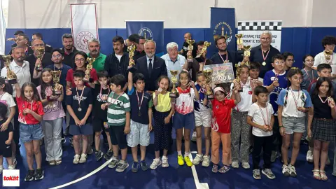 Tokat'ta Atatürk'ün Gelişinin 107. Yılına Özel Satranç Turnuvası Tamamlandı