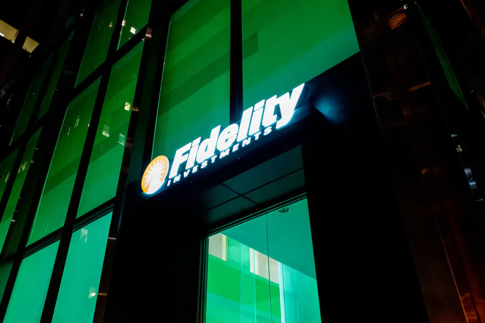 Fidelity'den Stablecoin Hamlesi: Wall Street'in Rezerv Yönetimi Yarışı Kızışıyor görseli