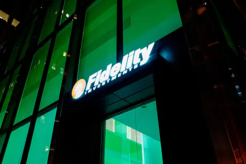 Fidelity'den Stablecoin Hamlesi: Wall Street'in Rezerv Yönetimi Yarışı Kızışıyor