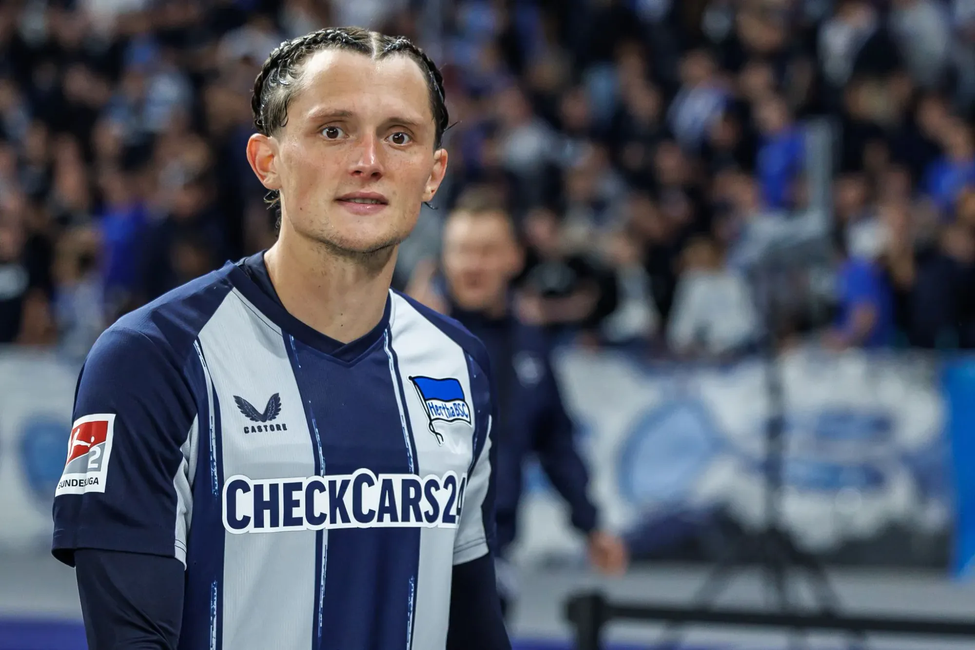 Hertha BSC'nin Savunma Hattındaki Gücü: Tim Hoffmann Hertha BSC'nin Savunma Hattındaki Gücü: Tim Hoffmann
