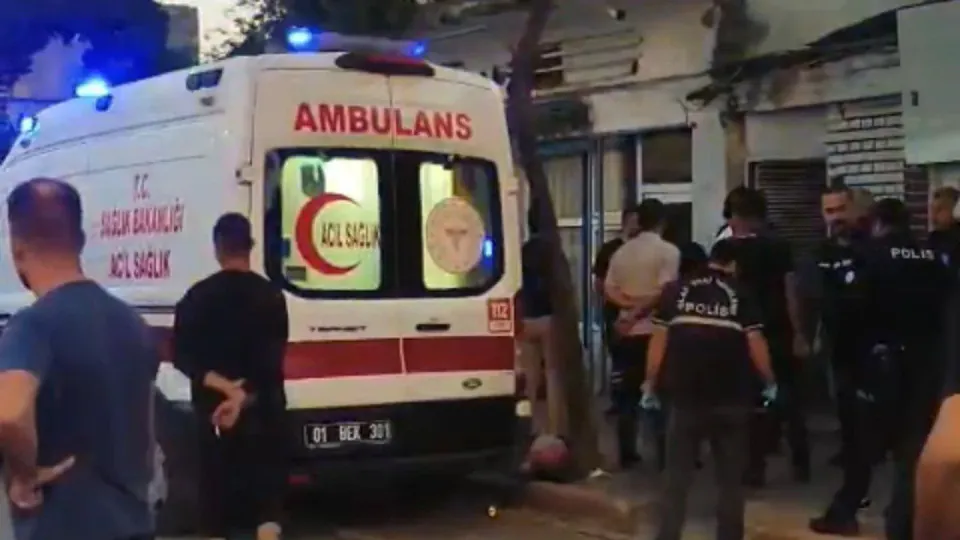 Ceyhan'da Ev Terasında Ölü Bulunan Kişi: Soruşturma Başladı görseli