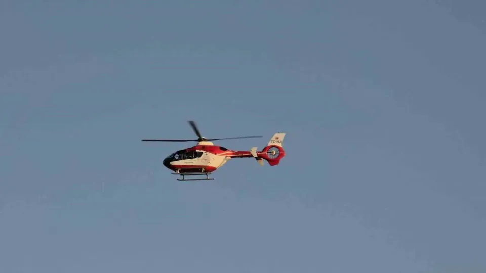 Bitlis'te Ağır Yaralanan 10 Yaşındaki Çocuk İçin Hava Ambulansı Seferberliği görseli