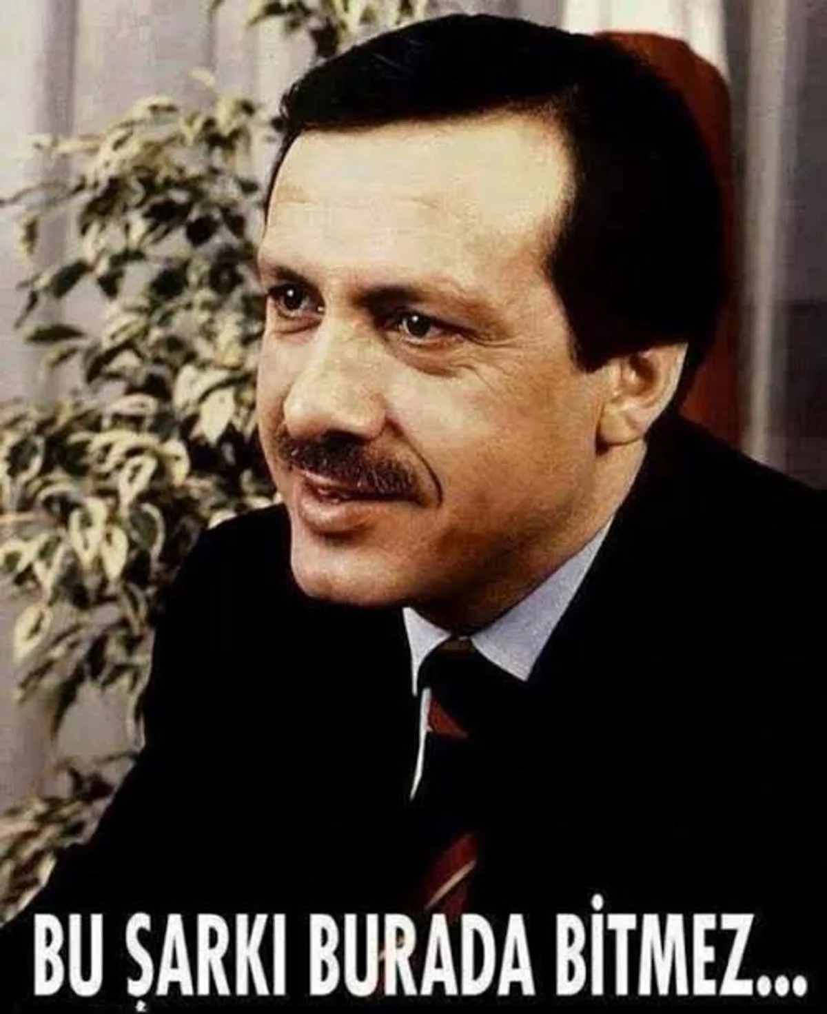 Türk Milletinin Yeni Yaşı ve Geleceği Üzerine Vizyon Türk Milletinin Yeni Yaşı ve Geleceği Üzerine Vizyon