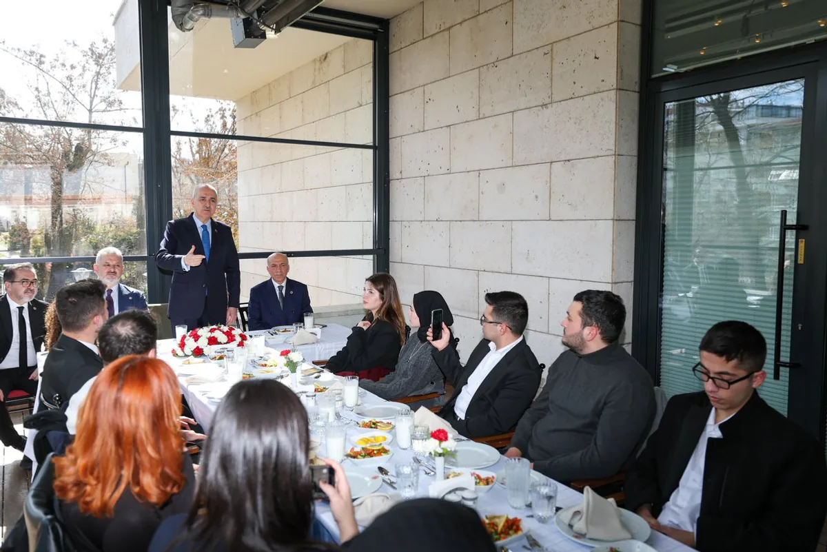 İstanbul’da Eğitim Alanında Yeni Başlangıç: Hukuk Fakültelerinden Öğrenci Kabulü İstanbul’da Eğitim Alanında Yeni Başlangıç: Hukuk Fakültelerinden Öğrenci Kabulü