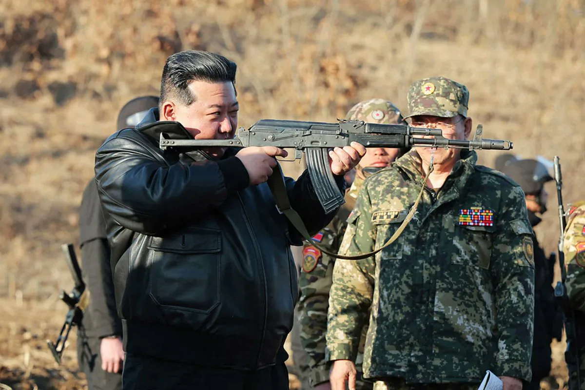Kuzey Kore, Lider Kim Jong Un'ün Talimatıyla Modern Orduya Geçiş Yapıyor Kuzey Kore, Lider Kim Jong Un'ün Talimatıyla Modern Orduya Geçiş Yapıyor
