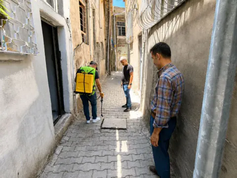 Siirt Belediyesi'nden Haşere Seferberliği: Kritik Noktalar İlaçlanıyor