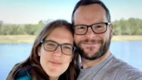 10 Yıl Boyunca Öğle Yemeğini Evden Götürerek 40 Yaşında Emekli Oldular
