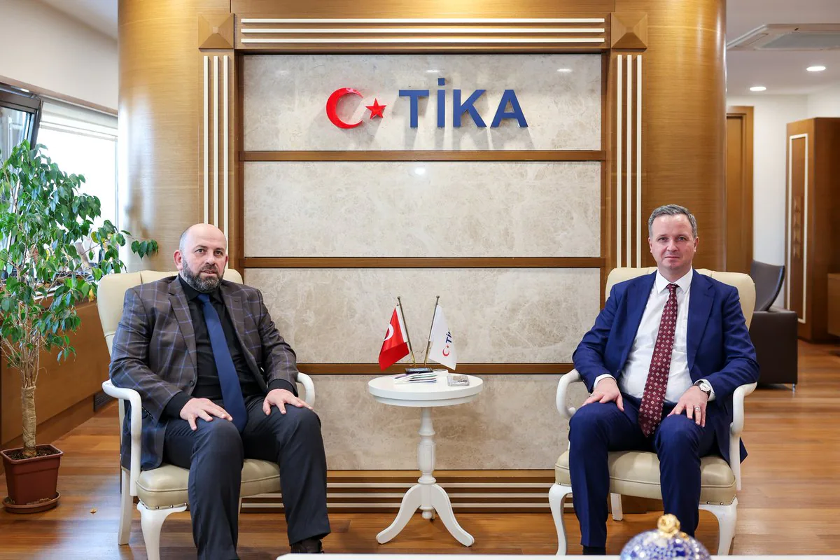 Çarşıda İslami Kültür ve Gelişim: Karadağ'da Rifat Fejzic'in Türkiye'ye Yaptığı Ziyareti Çarşıda İslami Kültür ve Gelişim: Karadağ'da Rifat Fejzic'in Türkiye'ye Yaptığı Ziyareti