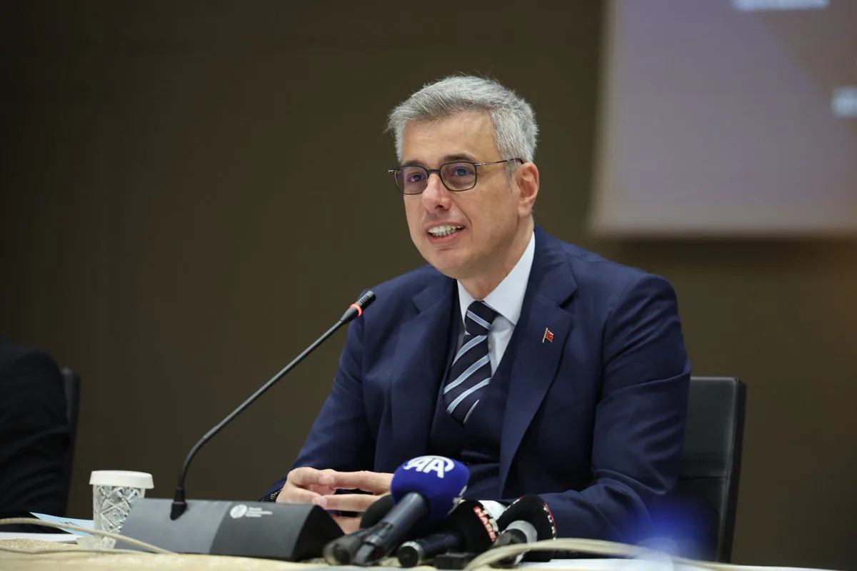 Prof. Dr. Kemal Memişoğlu, Güvenilir Habercilik Eğitimi Yöneten Sağlık Muhabirleri İçin Değerli Bilgiler Sunuyor Prof. Dr. Kemal Memişoğlu, Güvenilir Habercilik Eğitimi Yöneten Sağlık Muhabirleri İçin Değerli Bilgiler Sunuyor