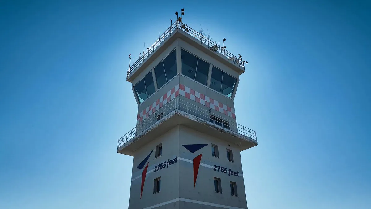 Hürjet Uçaklarıyla İspanyol Hava Kuvvetleri Komutanlarının Tarihi Kol Uçuşu Hürjet Uçaklarıyla İspanyol Hava Kuvvetleri Komutanlarının Tarihi Kol Uçuşu