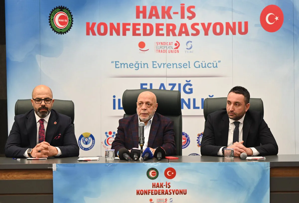 Arslan, Elazığ'da Ülkemiz ve Çalışma Hayatı Gündemine Dair Önemli Açıklamalar Yaptı Arslan, Elazığ'da Ülkemiz ve Çalışma Hayatı Gündemine Dair Önemli Açıklamalar Yaptı