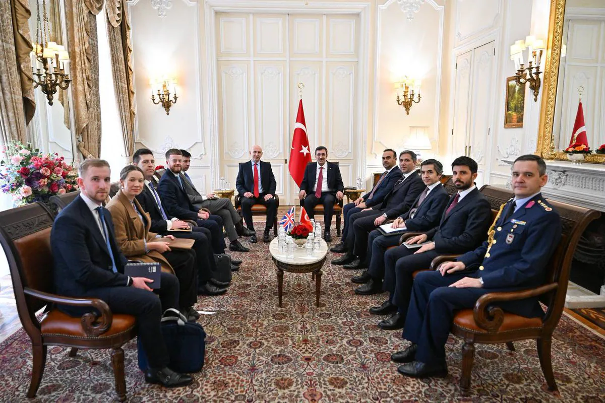 Türkiye-Birleşik Krallık Savunma İşbirliği Niyetini Yeniler Türkiye-Birleşik Krallık Savunma İşbirliği Niyetini Yeniler