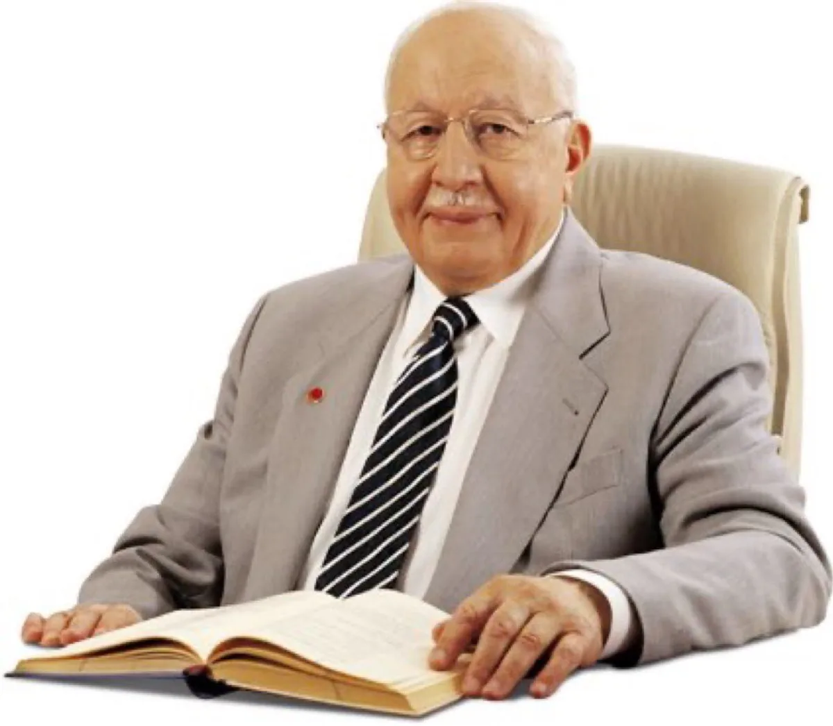 Prof. Dr. Necmettin Erbakan'ın Vefat Yılı Dönümü: Rahmet Anma Prof. Dr. Necmettin Erbakan'ın Vefat Yılı Dönümü: Rahmet Anma