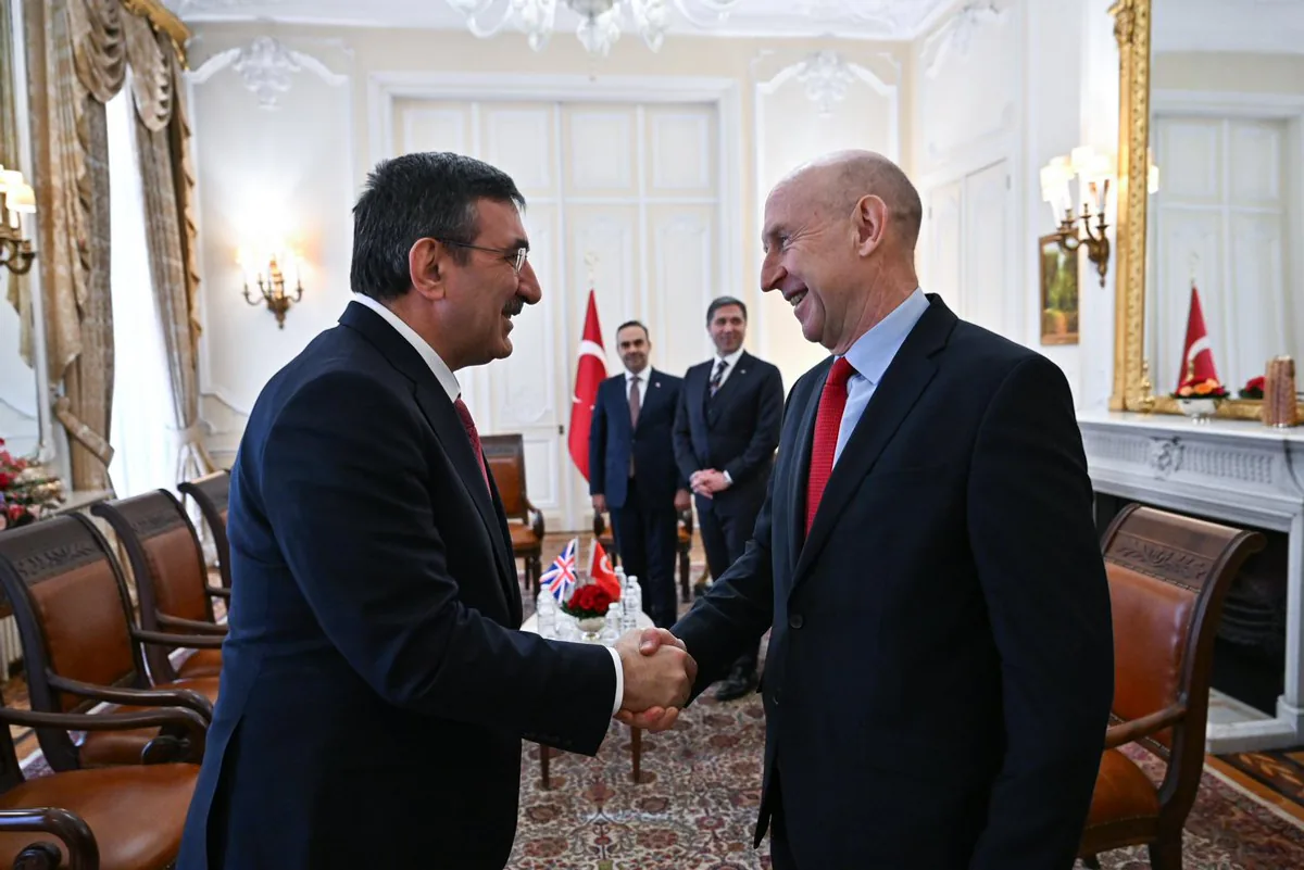 Türkiye, İngiltere'deki Sanayi ve Teknoloji Fırsatlarına Bakıyor Türkiye, İngiltere'deki Sanayi ve Teknoloji Fırsatlarına Bakıyor