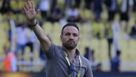 Mathieu Valbuena'dan 41 Yaşında Şaşırtan Karar: Malta Ligi'ne Transfer Oldu