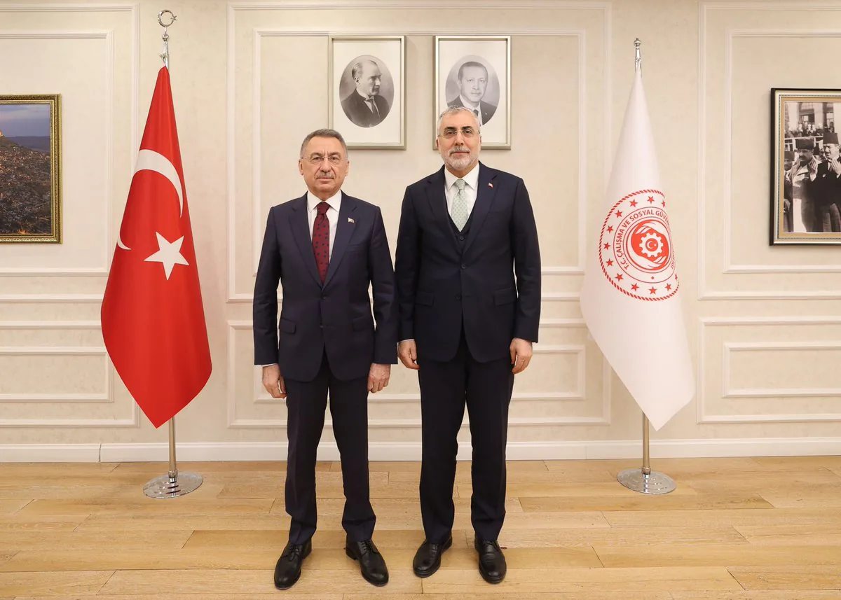 Çalışma ve Sosyal Güvenlik Bakanımız Vefat Eden Kıymetli Ablasına Taziyelerde Bulundu Çalışma ve Sosyal Güvenlik Bakanımız Vefat Eden Kıymetli Ablasına Taziyelerde Bulundu