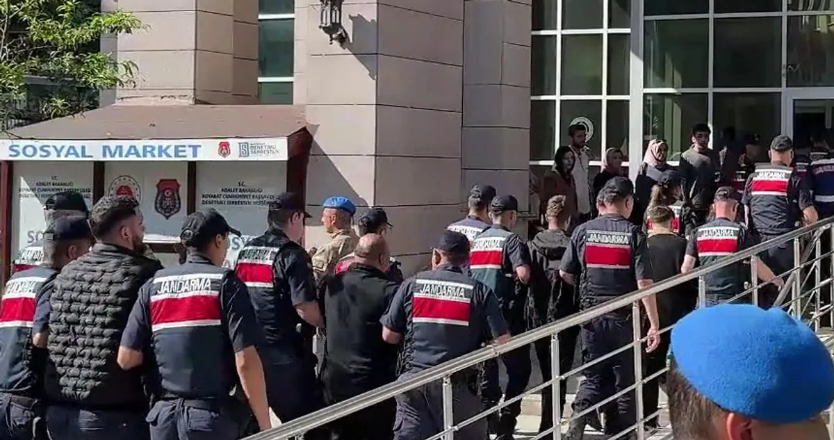 24 İlde Organize Suç Örgütlerine Dev Operasyon: 313 Şüpheli Yakalandı 24 İlde Organize Suç Örgütlerine Dev Operasyon: 313 Şüpheli Yakalandı