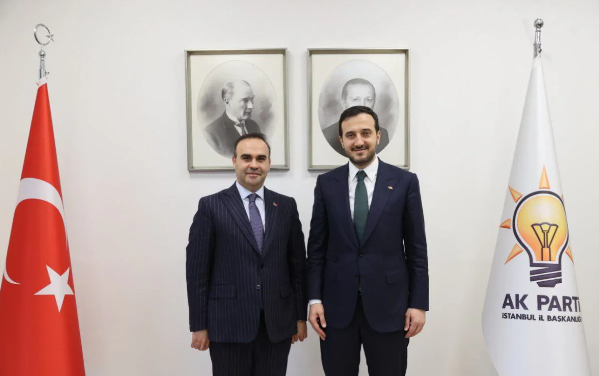 Sanayi ve Teknoloji Bakanı Mehmet Fatih KACIR, İstanbul'un Genç ve Çalışkan İl Başkanı Abdullah Özdemir'i Ziyaret Etti Sanayi ve Teknoloji Bakanı Mehmet Fatih KACIR, İstanbul'un Genç ve Çalışkan İl Başkanı Abdullah Özdemir'i Ziyaret Etti