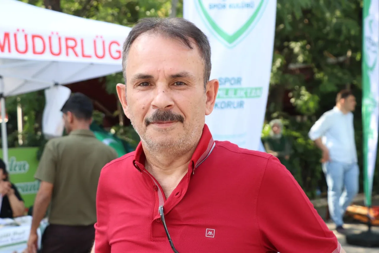 Siirt'te 40 yıllık sigara bağımlılığına son: İlaçsız kurtulmanın yolu Siirt'te 40 yıllık sigara bağımlılığına son: İlaçsız kurtulmanın yolu