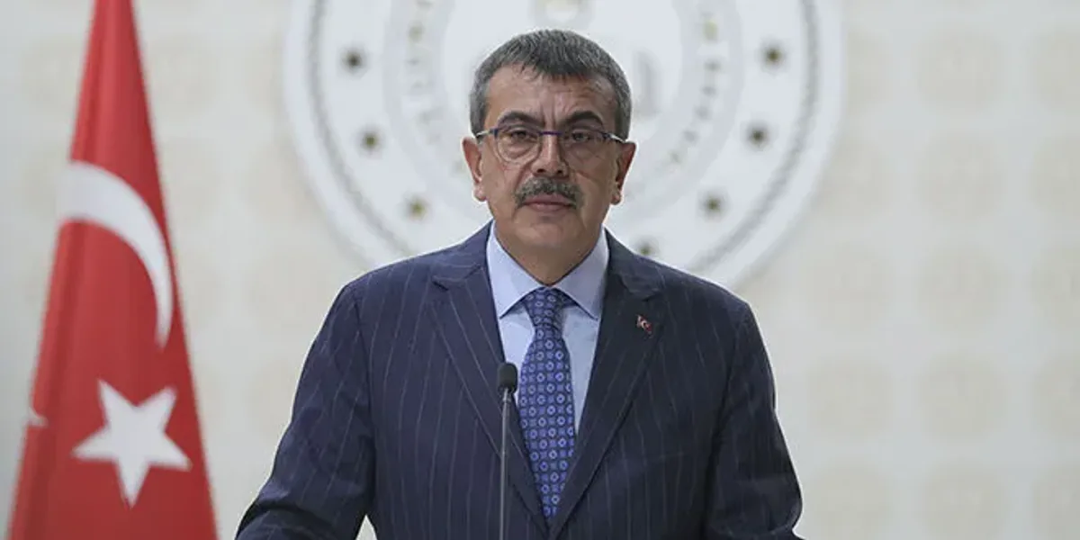 LGS Tercihlerinde Yapay Zeka Dönemi: Bakan Tekin'den Yeni Rehberlik Sistemi LGS Tercihlerinde Yapay Zeka Dönemi: Bakan Tekin'den Yeni Rehberlik Sistemi