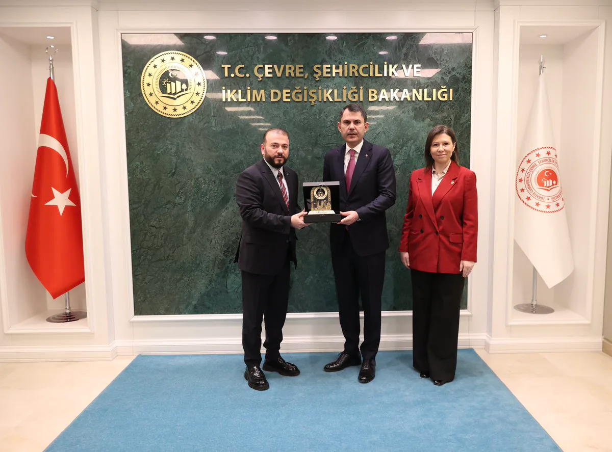 Bakan Murat Kurum: Kentsel Dönüşümde Sanayi Alanlarına Önem Veriyoruz Bakan Murat Kurum: Kentsel Dönüşümde Sanayi Alanlarına Önem Veriyoruz
