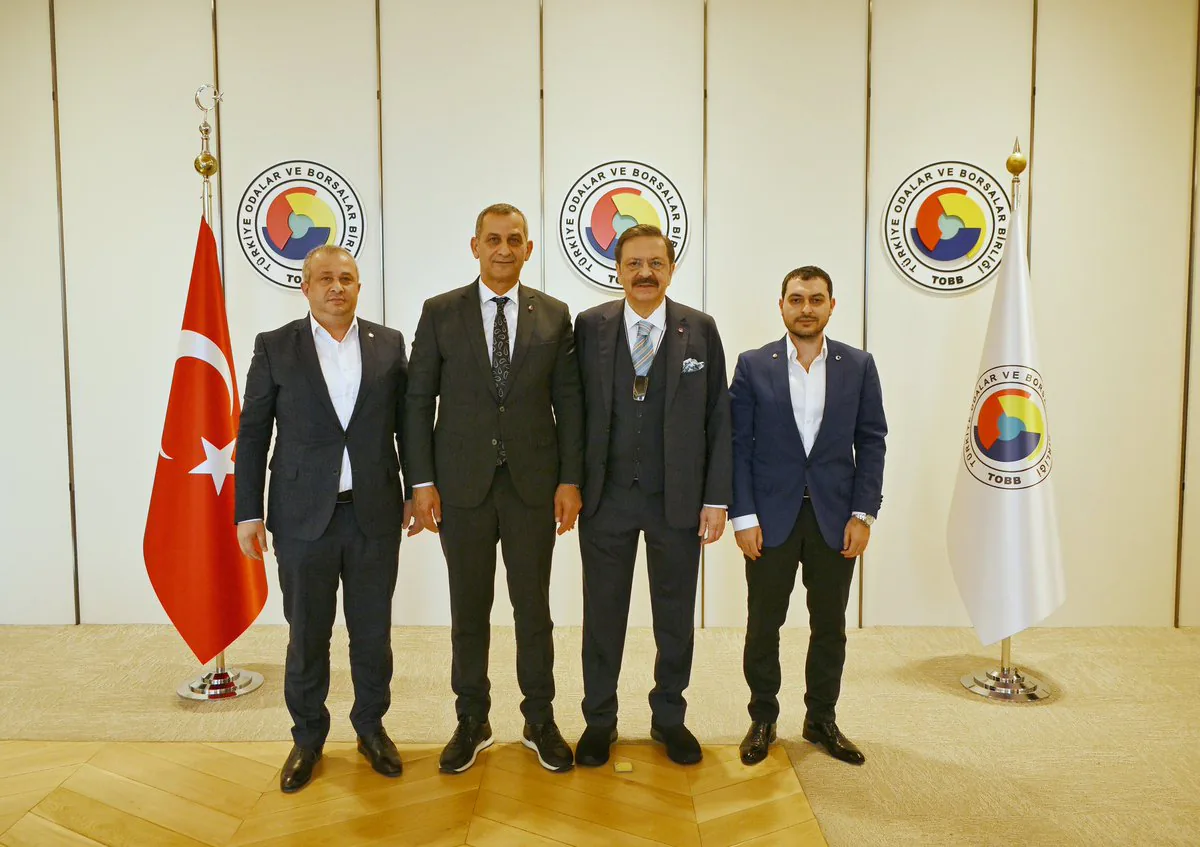 TOBB Başkanı M. Rıfat Hisarcıklıoğlu, Bafra Ticaret Borsası'nı Ziyaret Etti TOBB Başkanı M. Rıfat Hisarcıklıoğlu, Bafra Ticaret Borsası'nı Ziyaret Etti