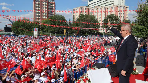 İYİ Parti Tandoğan Meydanı'nda Buluştu: 'Bayrak Açıyorum' Mitingi Gerçekleşti