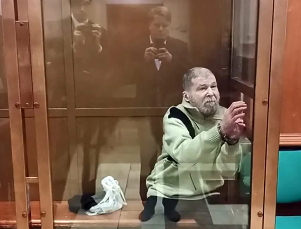 72 yaşındaki Amerikalı Stephen Hubbard Rusya'dan serbest bırakıldı: Putin af kararı imzaladı görseli