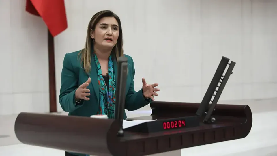 CHP'li Sevda Erdan Kılıç'tan Sert Tepki: Aileme Yönelik Saldırılara Sessiz Kalmam görseli