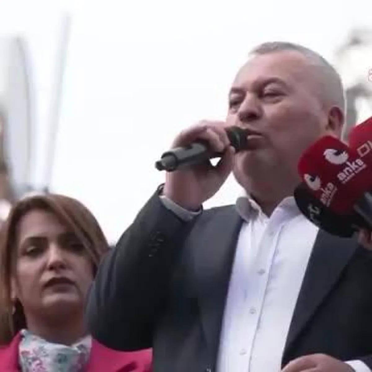 Demokrat Parti Genel Başkan Yardımcısı Cemal Enginyurt: "Ezilenlerin Yanındayız, Zulme Karşıyız" Demokrat Parti Genel Başkan Yardımcısı Cemal Enginyurt: "Ezilenlerin Yanındayız, Zulme Karşıyız"