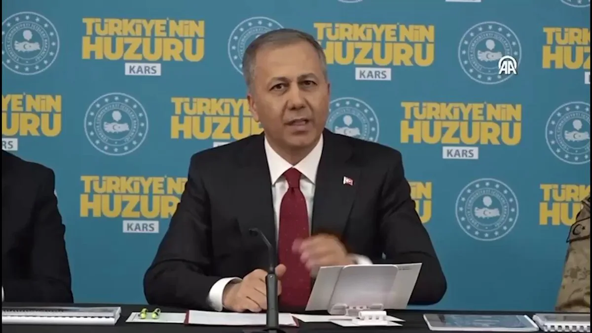 İçişleri Bakanı Ali Yerlikaya'dan Sahipsiz Köpekler Hakkında Açıklama İçişleri Bakanı Ali Yerlikaya'dan Sahipsiz Köpekler Hakkında Açıklama