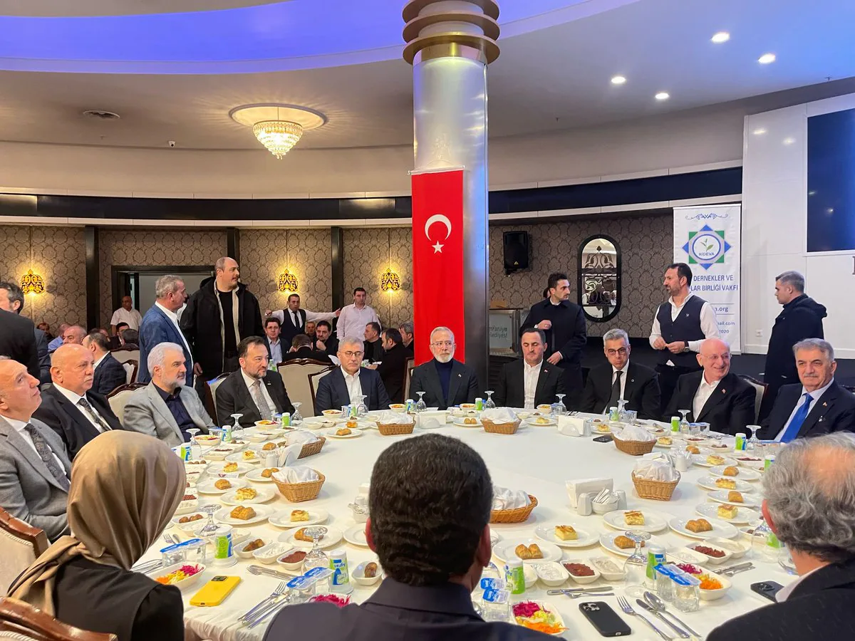 Rize Sivil Toplum Kuruluşları İftar Programı: Hemşehrilerle Birlikte Ramazan Bereketi Paylaşıldı Rize Sivil Toplum Kuruluşları İftar Programı: Hemşehrilerle Birlikte Ramazan Bereketi Paylaşıldı