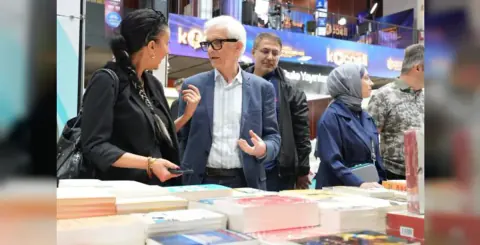 Roger Crowley Kocaeli Kitap Fuarı'nda: "Tarih meraklısı bu kalabalık büyüleyici"