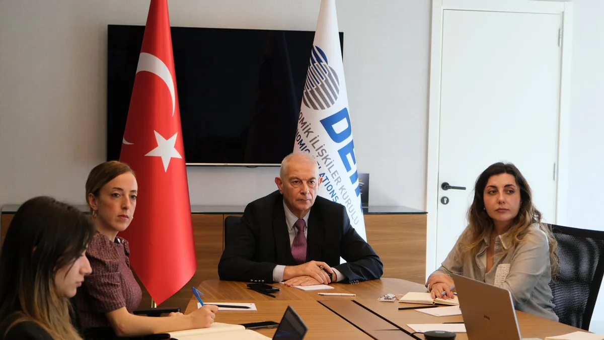 Türkiye-Vietnam İş Konseyi Hibrit Toplantısı: Enerji, Müteahhitlik ve Dijital Dönüşüm Odaklı İşbirliği Türkiye-Vietnam İş Konseyi Hibrit Toplantısı: Enerji, Müteahhitlik ve Dijital Dönüşüm Odaklı İşbirliği