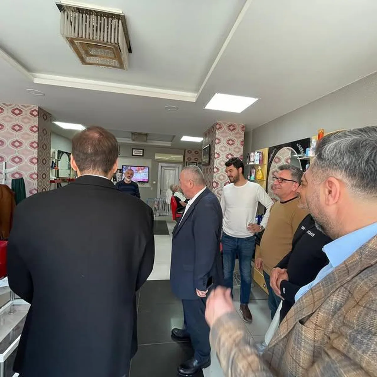 Demokrat Parti Genel Başkan Yardımcısı Cemal Enginyurt, Adana'da CHP Milletvekili Bilal Bilici ile Vatandaşlarla Buluştu Demokrat Parti Genel Başkan Yardımcısı Cemal Enginyurt, Adana'da CHP Milletvekili Bilal Bilici ile Vatandaşlarla Buluştu
