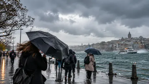 MGM'den 2 Ekim Uyarısı: Marmara, Karadeniz ve Doğu Anadolu'ya Şiddetli Sağanak ve Gök Gürültülü Yağmur