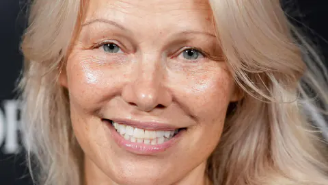 Pamela Anderson'dan Radikal Değişim: İmajını Yenileyen Yıldızın Yeni Tarzı