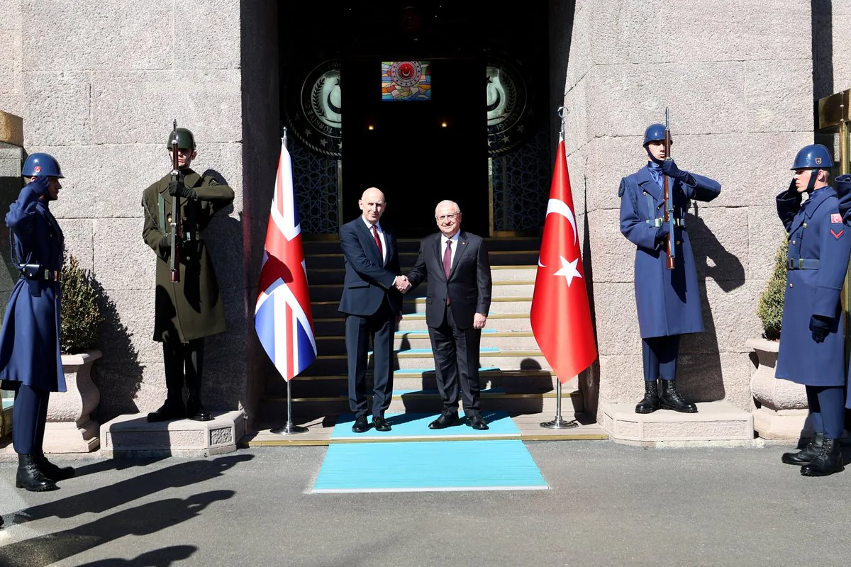 Türkiye-İngiltere İş Birliği Stratejik Konularla Güçleniyor Türkiye-İngiltere İş Birliği Stratejik Konularla Güçleniyor