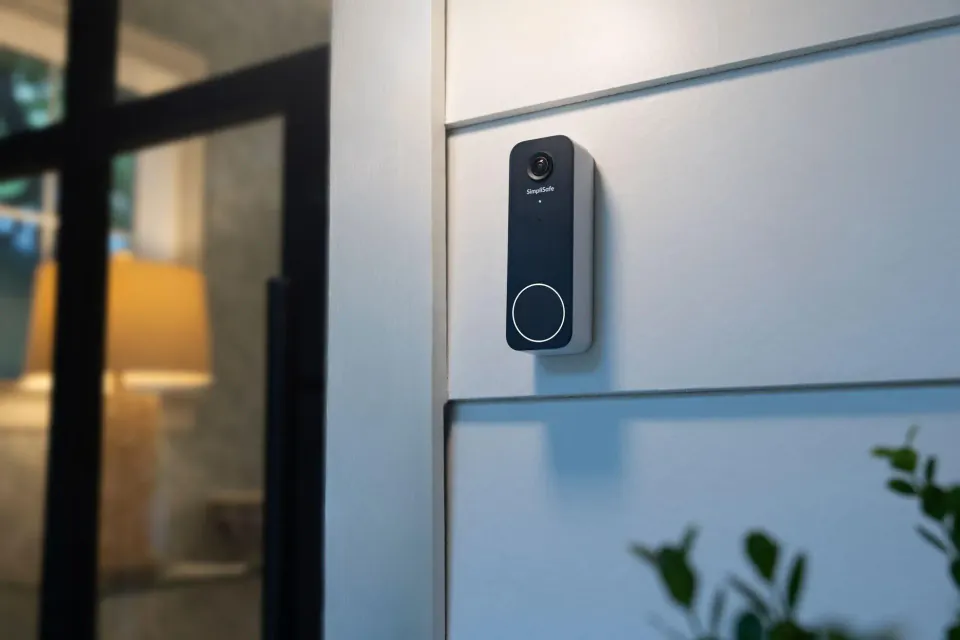 SimpliSafe Yeni Video Kapı Zili Serisi 2'yi Lansman Yaptı: 2K Çözünürlük ve Canlı Güvenlik Görevlisi Desteği görseli
