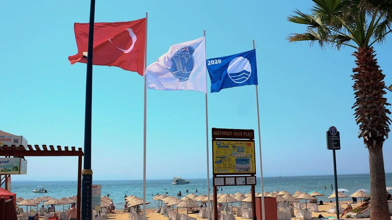 Didim Plajlarında Mavi Bayrak Gururu: Tüm Sahiller Tescillendi Didim Plajlarında Mavi Bayrak Gururu: Tüm Sahiller Tescillendi