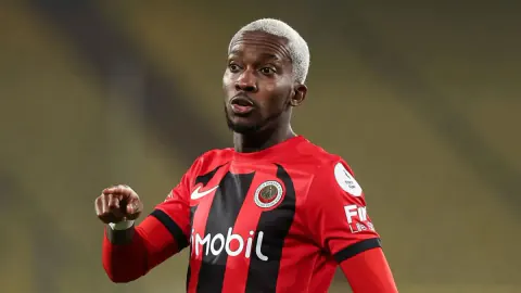 Henry Onyekuru Bursaspor'a Transfer Oldu