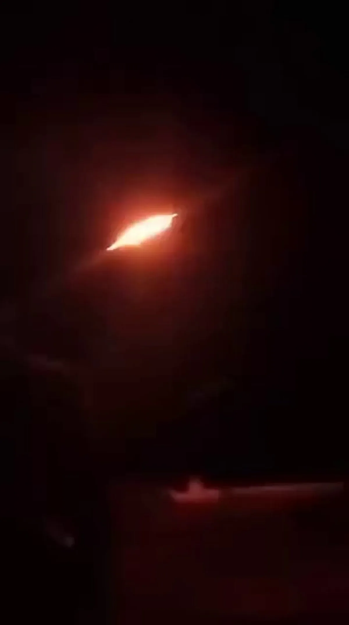 Suriye'de Çatışmalar Devam Ediyor: Ordu ve Hizbullah Arasında Gerginlik Suriye'de Çatışmalar Devam Ediyor: Ordu ve Hizbullah Arasında Gerginlik